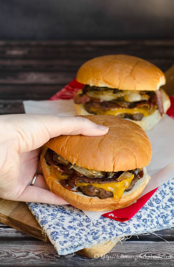 Sweet and Spicy Bacon Burger: Creating Flavorful Burger Recipes