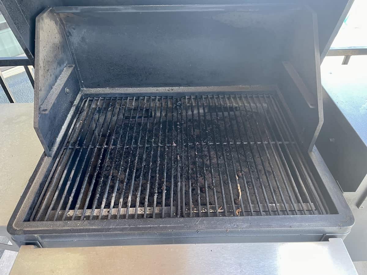 How to Clean Traeger Grill: Steps for Proper Maintenance